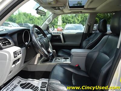 2011 Toyota 4Runner SR5   - Photo 12 - Cincinnati, OH 45255