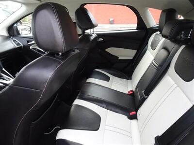 2013 Ford Focus Titanium   - Photo 14 - Cincinnati, OH 45255