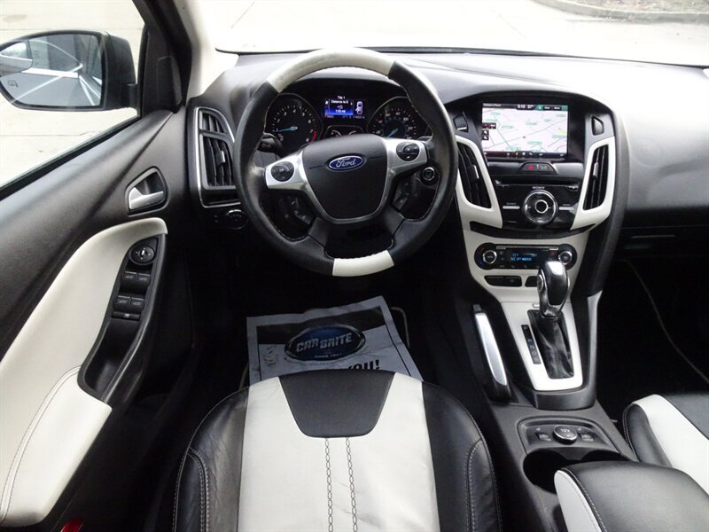 2013 Ford Focus Titanium - Photo 12 - Cincinnati, OH 45255