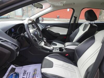 2013 Ford Focus Titanium   - Photo 13 - Cincinnati, OH 45255