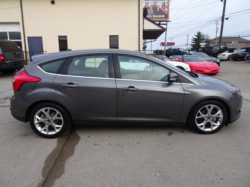 2013 Ford Focus Titanium - Photo 2 - Cincinnati, OH 45255