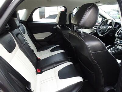 2013 Ford Focus Titanium   - Photo 11 - Cincinnati, OH 45255