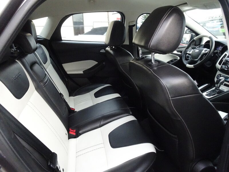 2013 Ford Focus Titanium - Photo 11 - Cincinnati, OH 45255