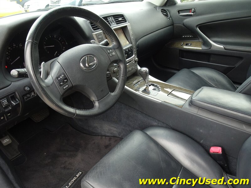 2010 Lexus IS 250C - Photo 12 - Cincinnati, OH 45255
