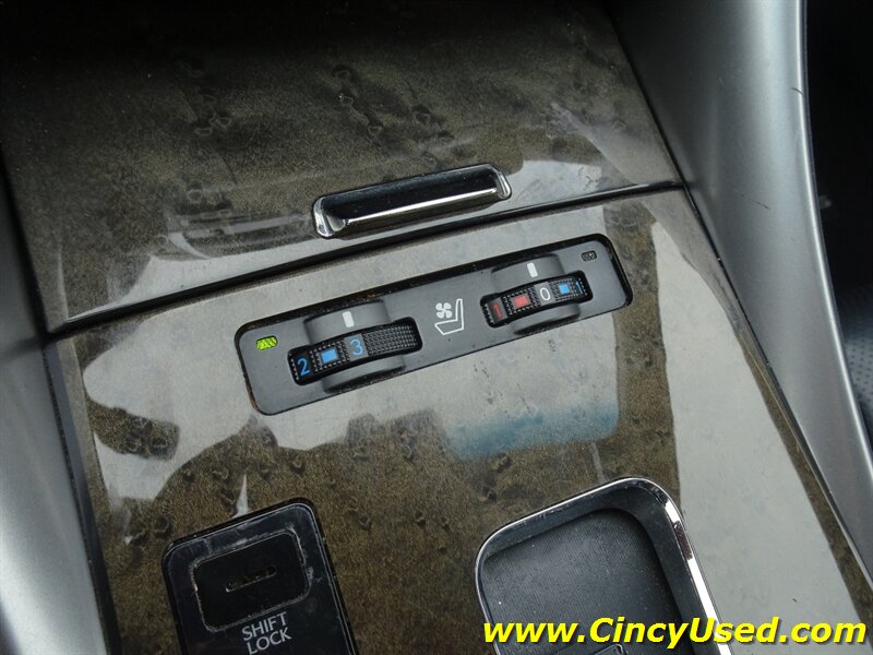 2010 Lexus IS 250C - Photo 18 - Cincinnati, OH 45255