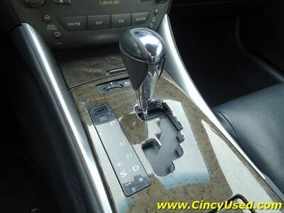 2010 Lexus IS 250C - Photo 17 - Cincinnati, OH 45255