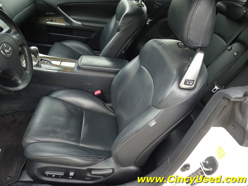 2010 Lexus IS 250C - Photo 13 - Cincinnati, OH 45255