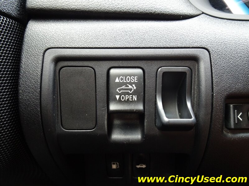 2010 Lexus IS 250C - Photo 28 - Cincinnati, OH 45255