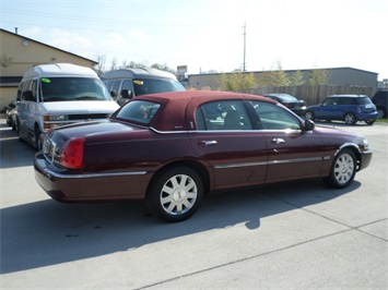 2004 Lincoln Town Car Ultimate   - Photo 6 - Cincinnati, OH 45255