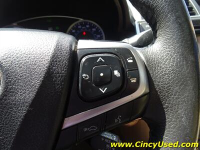 2017 Toyota Camry Hybrid XLE - Photo 24 - Cincinnati, OH 45255
