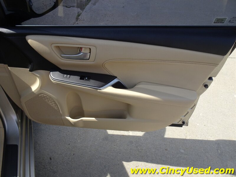 2017 Toyota Camry Hybrid XLE - Photo 34 - Cincinnati, OH 45255