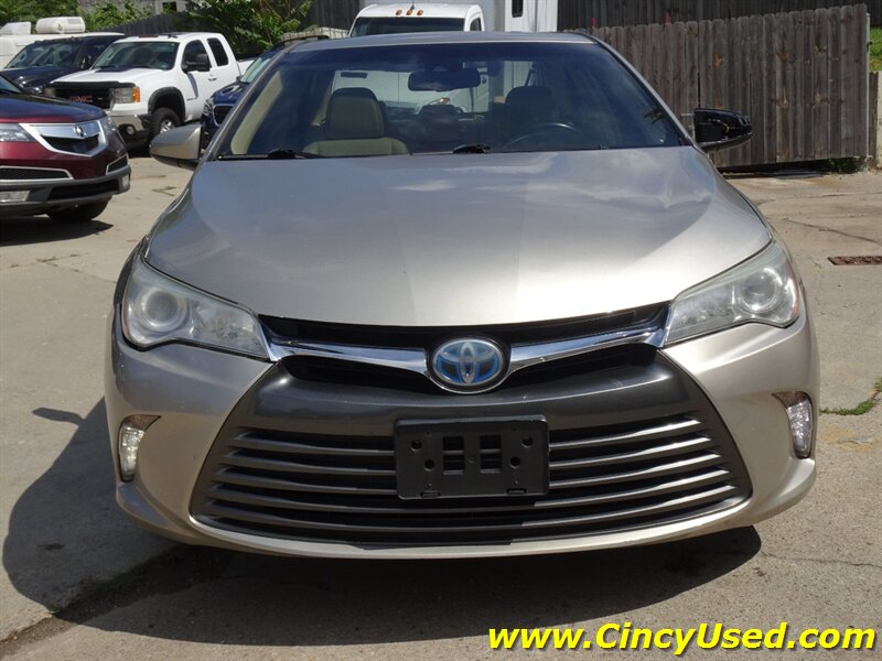 2017 Toyota Camry Hybrid XLE - Photo 2 - Cincinnati, OH 45255