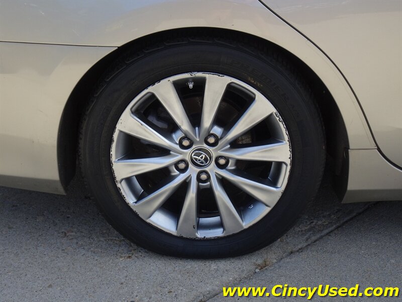 2017 Toyota Camry Hybrid XLE - Photo 35 - Cincinnati, OH 45255