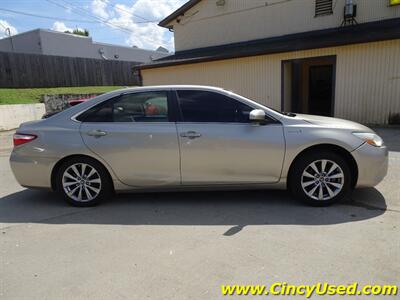 2017 Toyota Camry Hybrid XLE - Photo 5 - Cincinnati, OH 45255