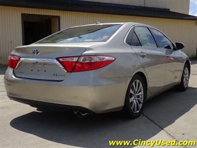 2017 Toyota Camry Hybrid XLE - Photo 6 - Cincinnati, OH 45255