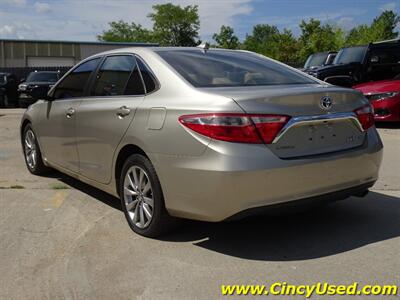 2017 Toyota Camry Hybrid XLE - Photo 8 - Cincinnati, OH 45255