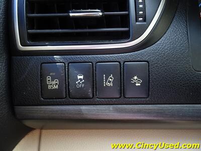 2017 Toyota Camry Hybrid XLE - Photo 27 - Cincinnati, OH 45255