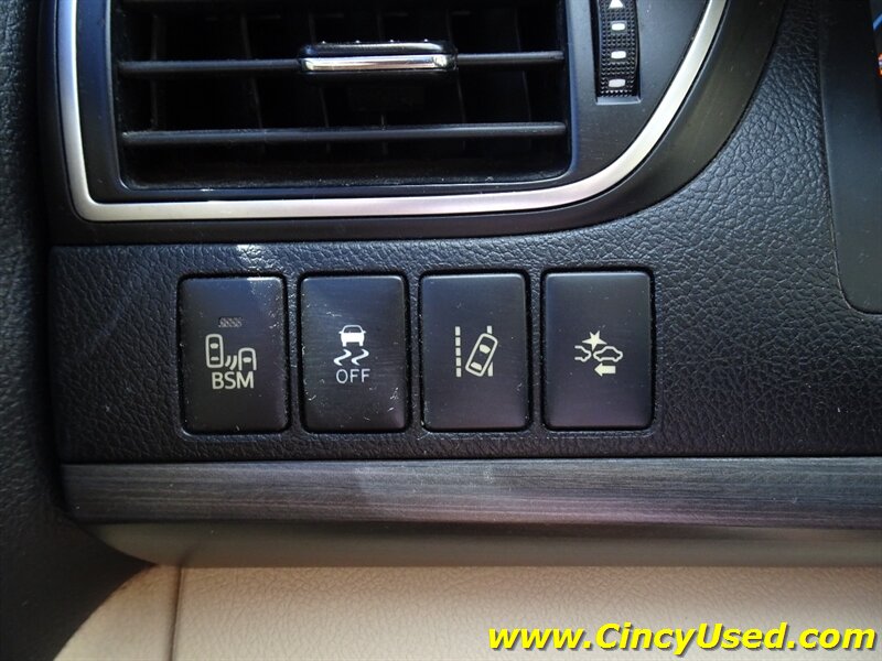 2017 Toyota Camry Hybrid XLE - Photo 27 - Cincinnati, OH 45255