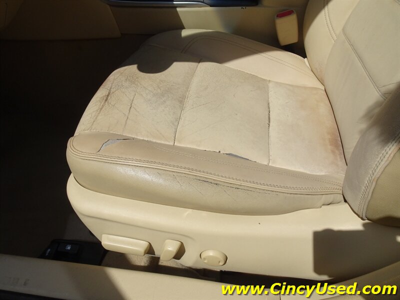 2017 Toyota Camry Hybrid XLE - Photo 28 - Cincinnati, OH 45255