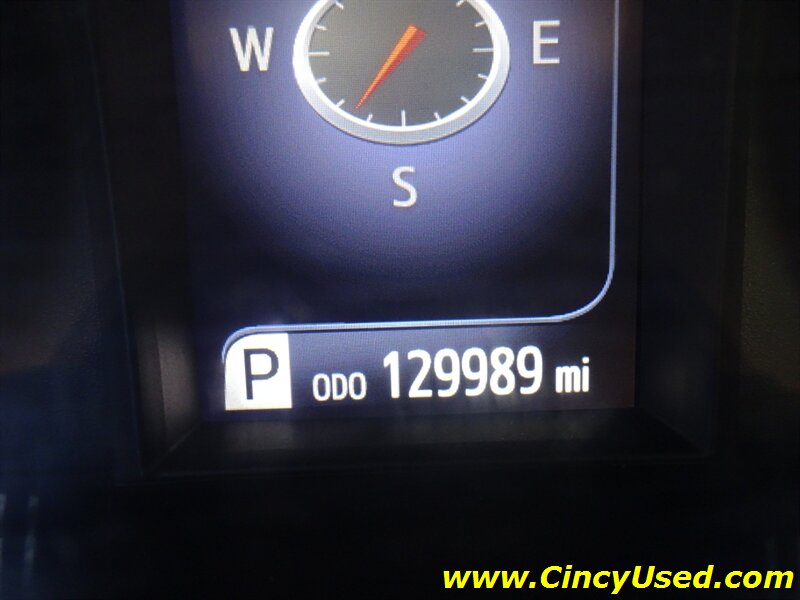 2017 Toyota Camry Hybrid XLE - Photo 25 - Cincinnati, OH 45255