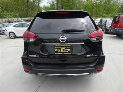 2019 Nissan Rogue S Special Edition  2.5L I4 AWD - Photo 8 - Cincinnati, OH 45255