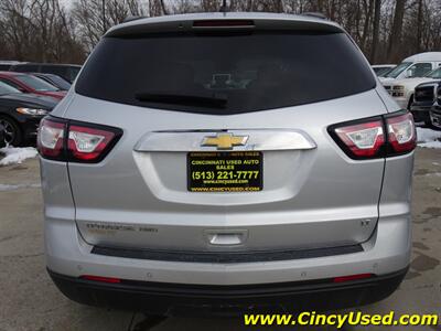 2017 Chevrolet Traverse LT   - Photo 8 - Cincinnati, OH 45255