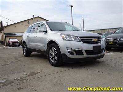 2017 Chevrolet Traverse LT   - Photo 2 - Cincinnati, OH 45255