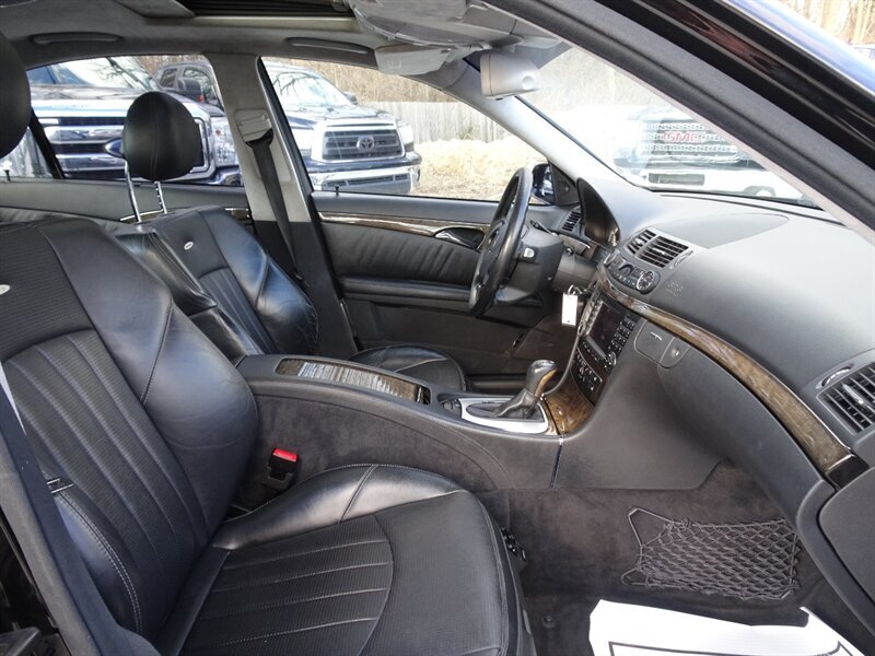 2005 Mercedes-Benz E 55 AMG   - Photo 10 - Cincinnati, OH 45255