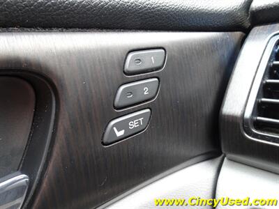 2013 Honda Accord EX-L w/Navi   - Photo 26 - Cincinnati, OH 45255