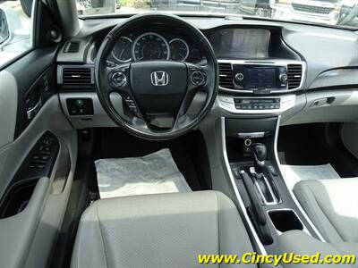2013 Honda Accord EX-L w/Navi   - Photo 11 - Cincinnati, OH 45255