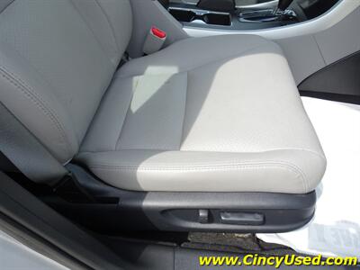 2013 Honda Accord EX-L w/Navi   - Photo 30 - Cincinnati, OH 45255