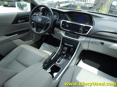 2013 Honda Accord EX-L w/Navi   - Photo 16 - Cincinnati, OH 45255
