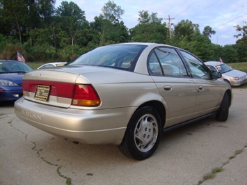 1996 Saturn SL2   - Photo 12 - Cincinnati, OH 45255