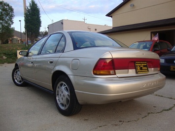 1996 Saturn SL2   - Photo 11 - Cincinnati, OH 45255