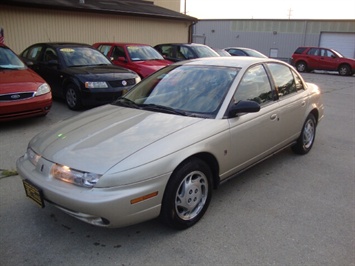 1996 Saturn SL2   - Photo 3 - Cincinnati, OH 45255