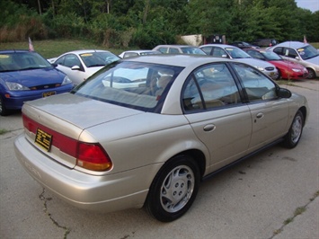 1996 Saturn SL2   - Photo 6 - Cincinnati, OH 45255