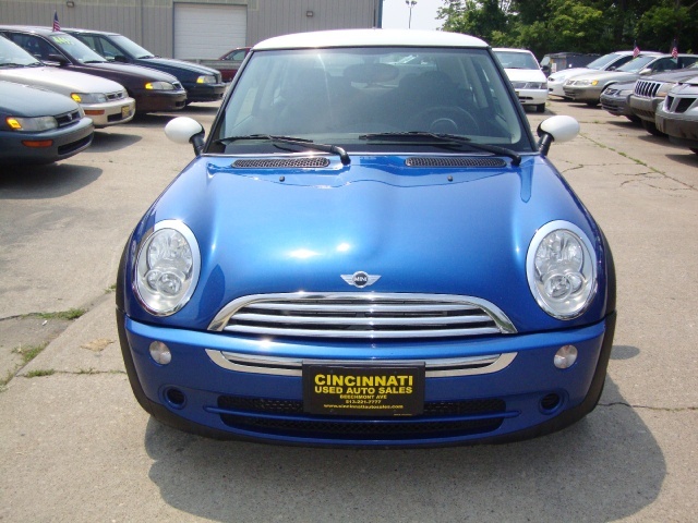 2005 MINI Cooper - Photo 2 - Cincinnati, OH 45255