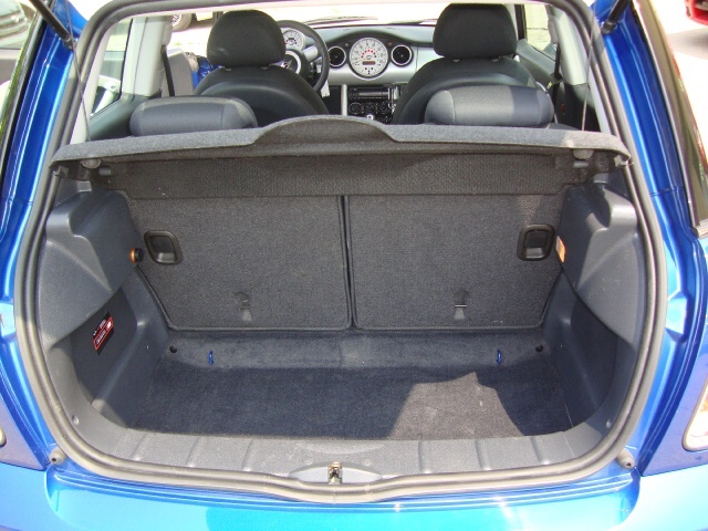 2005 MINI Cooper - Photo 19 - Cincinnati, OH 45255