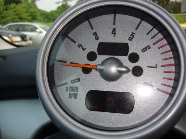 2005 MINI Cooper - Photo 15 - Cincinnati, OH 45255