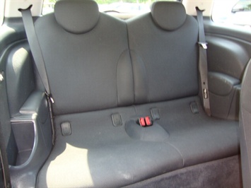 2005 MINI Cooper - Photo 8 - Cincinnati, OH 45255
