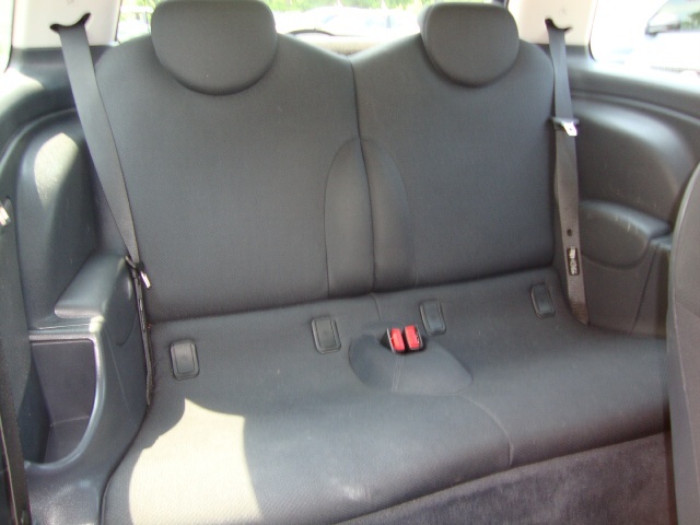 2005 MINI Cooper - Photo 8 - Cincinnati, OH 45255