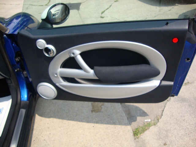 2005 MINI Cooper - Photo 14 - Cincinnati, OH 45255