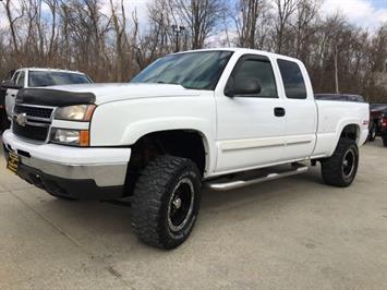 2006 Chevrolet Silverado 1500 LS   - Photo 11 - Cincinnati, OH 45255