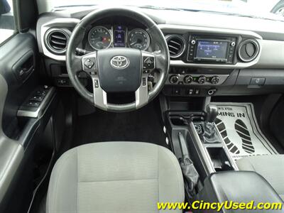 2018 Toyota Tacoma SR5 V6   - Photo 11 - Cincinnati, OH 45255
