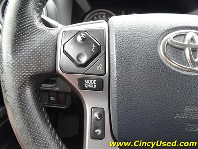2018 Toyota Tacoma SR5 V6   - Photo 23 - Cincinnati, OH 45255