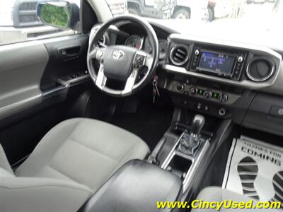 2018 Toyota Tacoma SR5 V6   - Photo 16 - Cincinnati, OH 45255