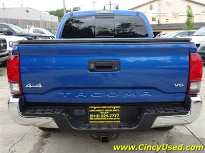 2018 Toyota Tacoma SR5 V6   - Photo 9 - Cincinnati, OH 45255