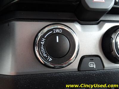 2018 Toyota Tacoma SR5 V6   - Photo 21 - Cincinnati, OH 45255