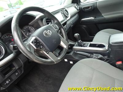 2018 Toyota Tacoma SR5 V6   - Photo 13 - Cincinnati, OH 45255