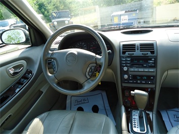 2001 Nissan Maxima GLE   - Photo 7 - Cincinnati, OH 45255